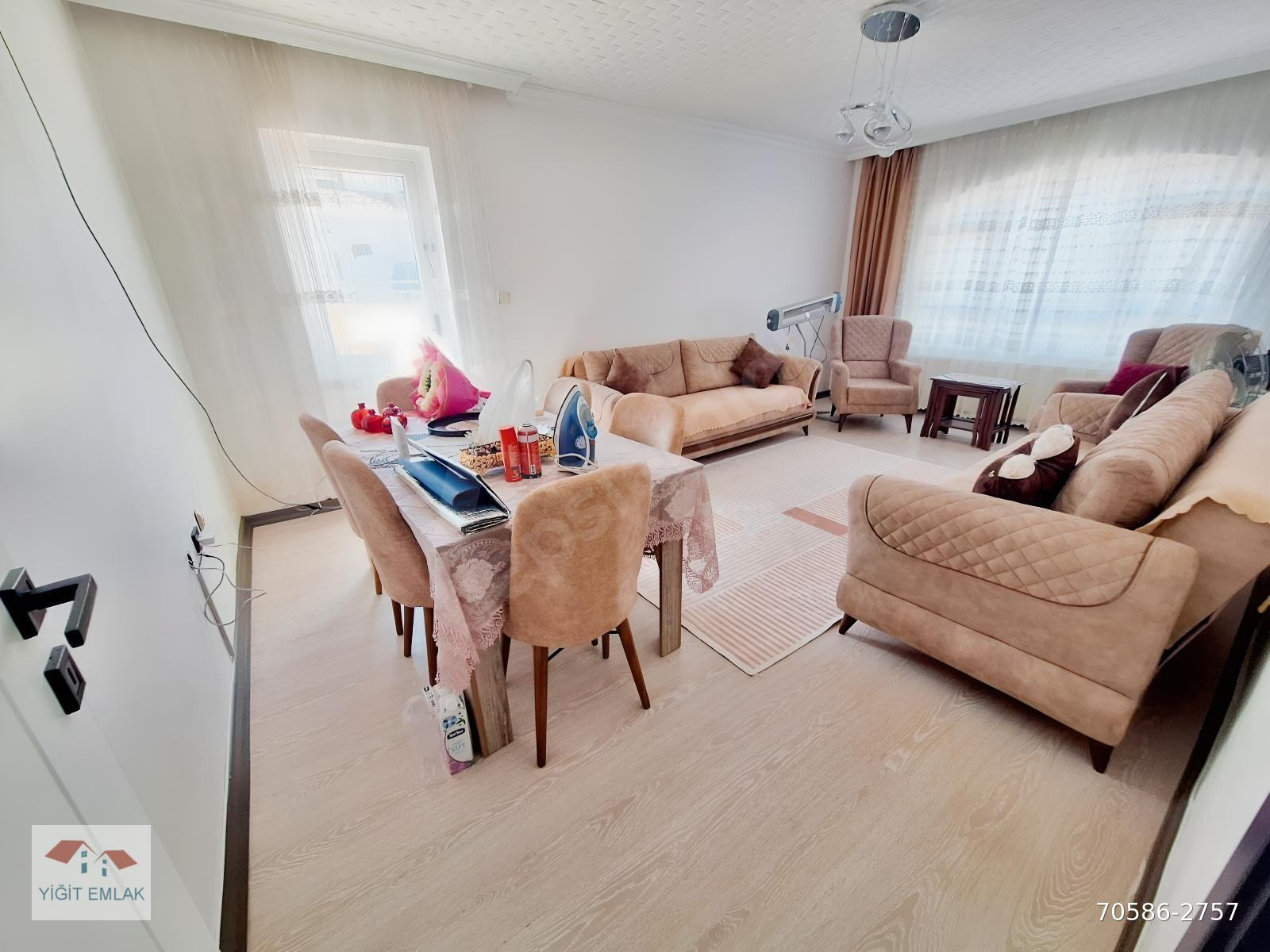 ŞAHİNTEPEDE ÖN CEPHE MASRAFSIZ 3.KAT 3+1 DAİRE