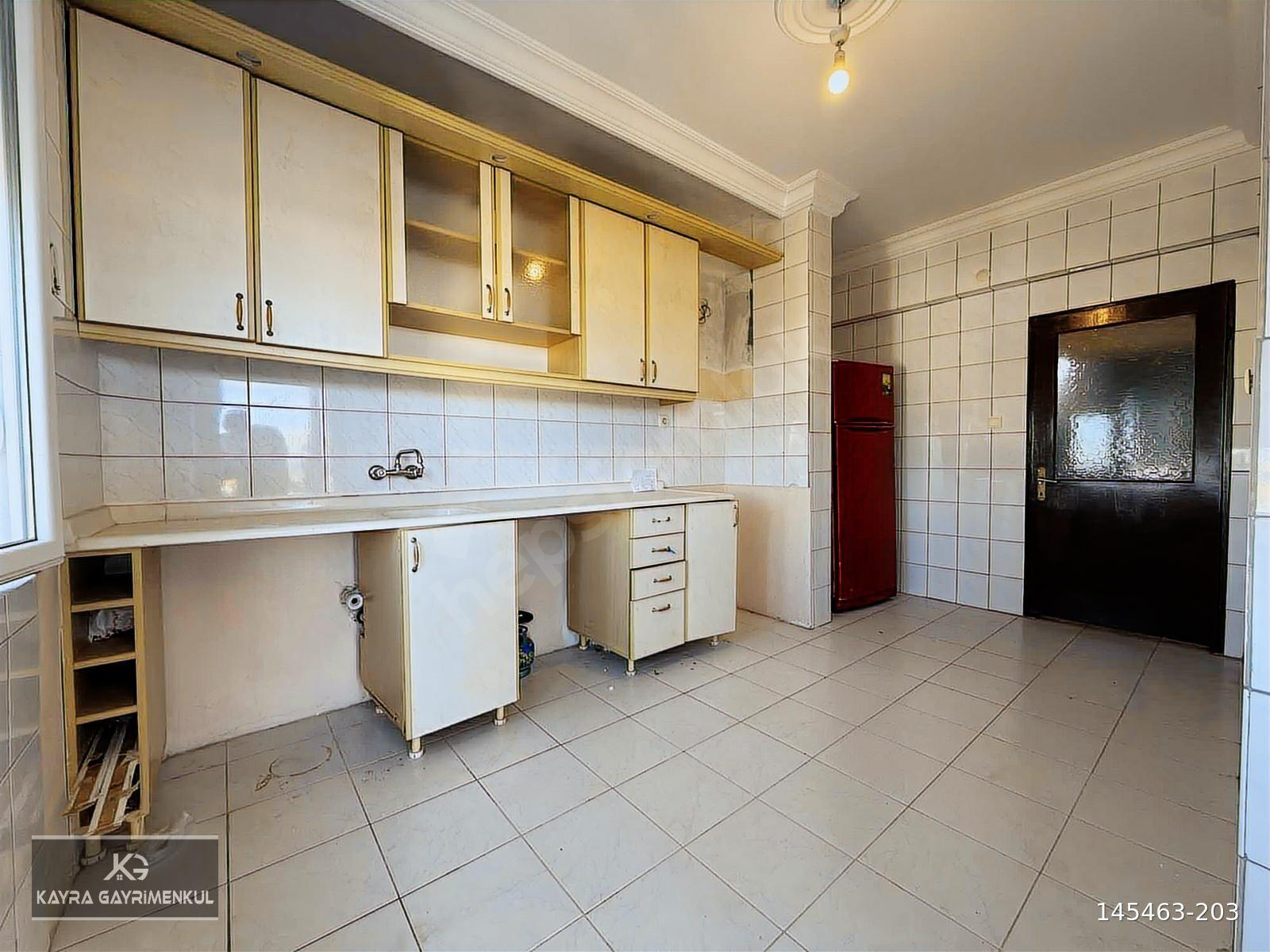 AYDOĞMUŞ'da ARA KAT ASANSÖRLÜ 3+1 ÇİFT BALKONLU 145m2 İSKANLI