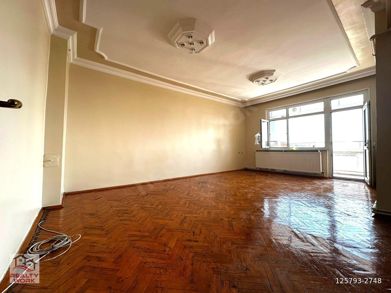 DARICA MERKEZ'DE DENİZ MANZARALI 3+1 KİRALIK DAİRE