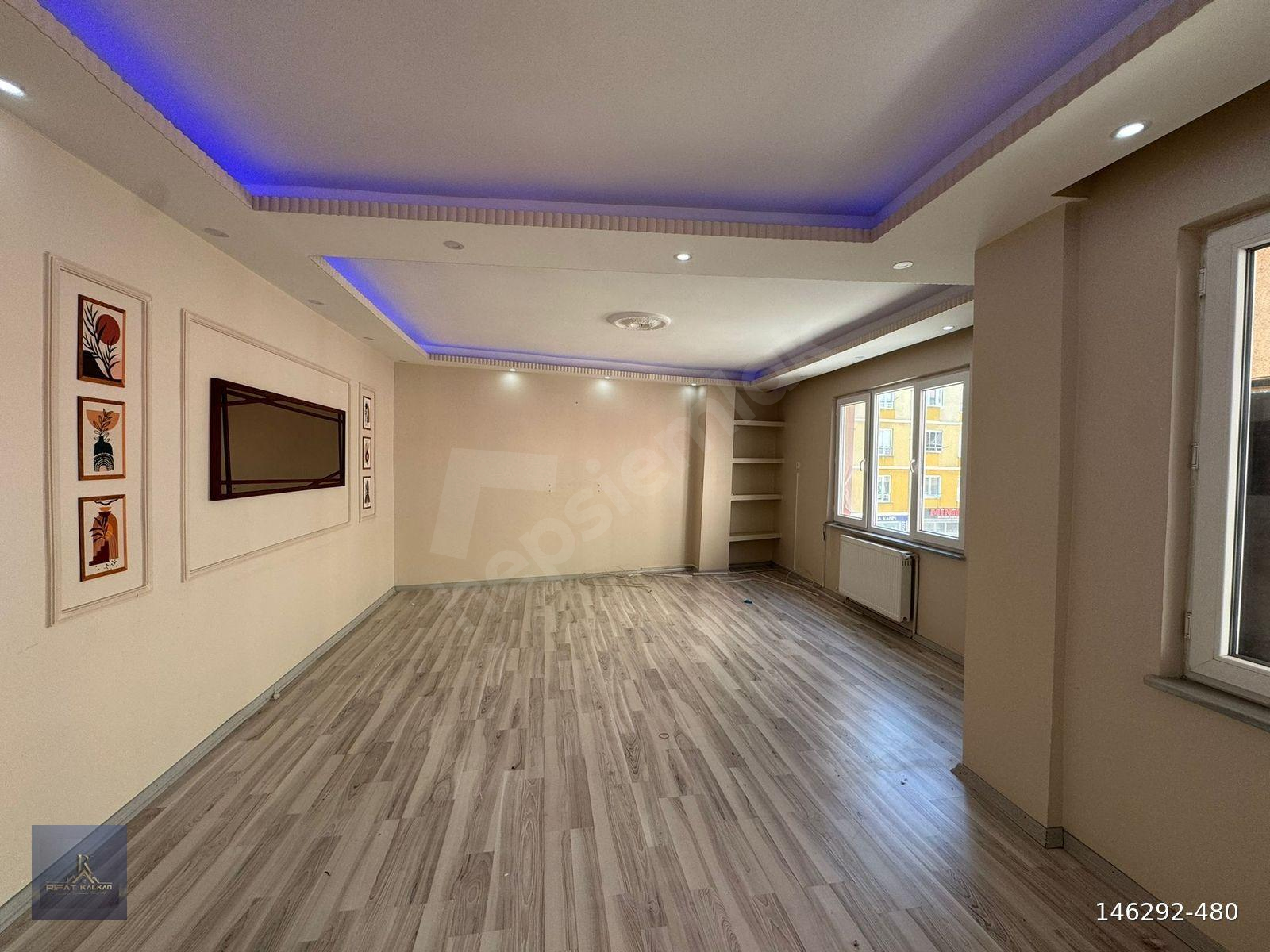 ÇORLU REŞADİYE MAHALLESİNDE MERKEZİ KONUMDA SATILIK 2+1 120 M2
