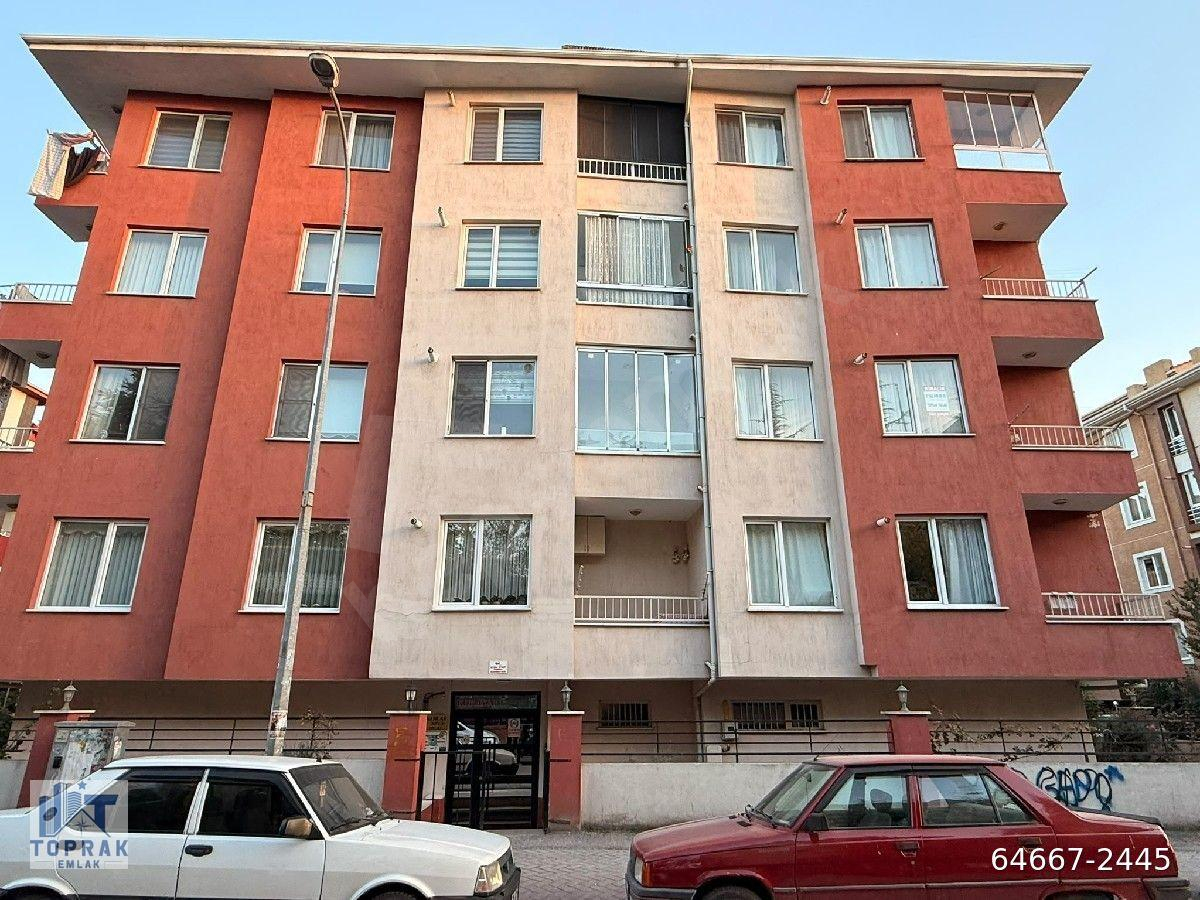 TOPRAK EMLAKTAN BAHÇELİEVLER MAHALLESİNDE FULL EŞYALI ASANSÖRLÜ KİRALIK 2+1