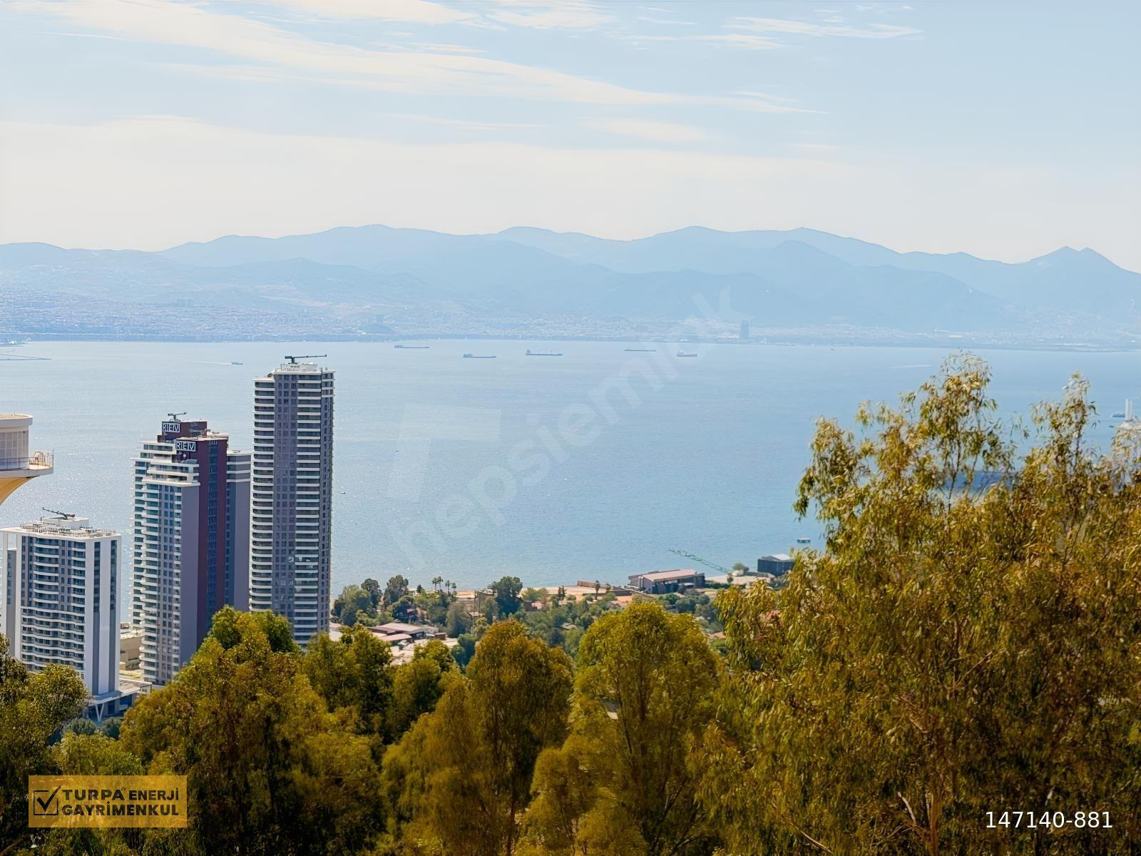 Park Orman Sitesinde körfez manzaralı geniş arakat daire