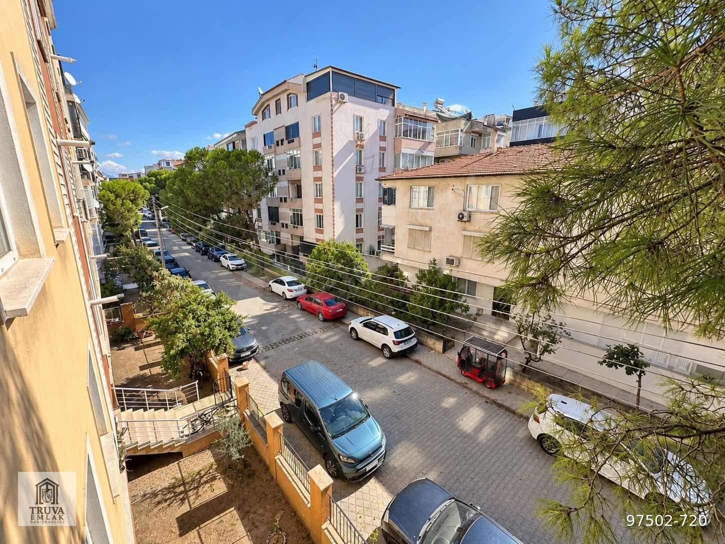 TRUVA EMLAKTAN YENİ MAHALLE'DE GENİŞ 3+1 ARA KAT SATILIK DAİRE
