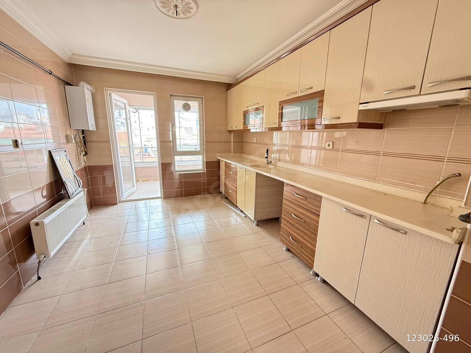 YENİMAHALLE BURÇ MAH'DE SİTEDE 3+1 165M2 KİRALIK