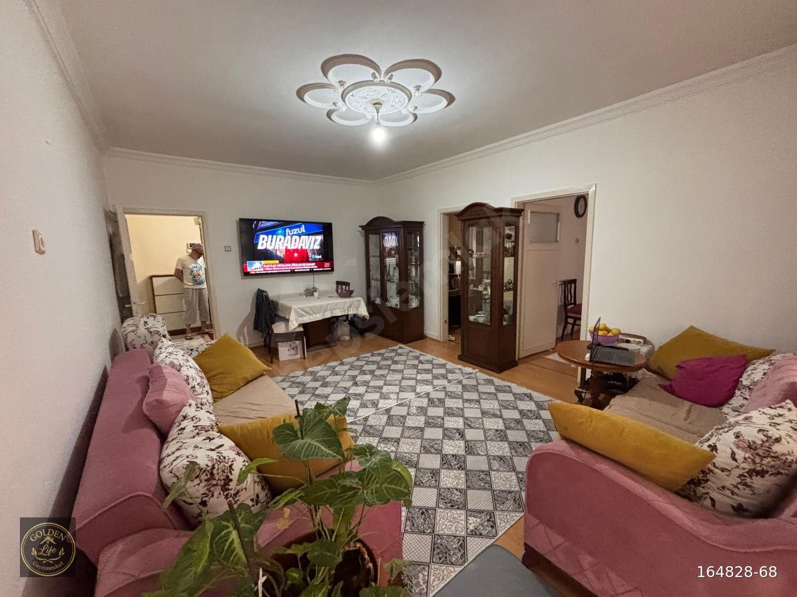 DEMETEVLER METROSUNA YÜRÜME MESAFESİNDE SATILIK DAİRE