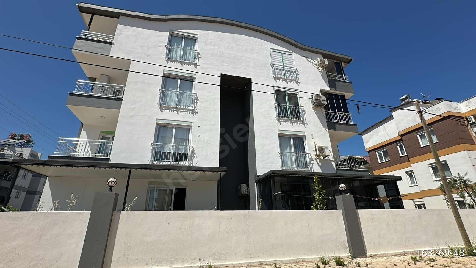 ASANSÖRLÜ, GENİŞ SATILIK 2+1 ARAKAT