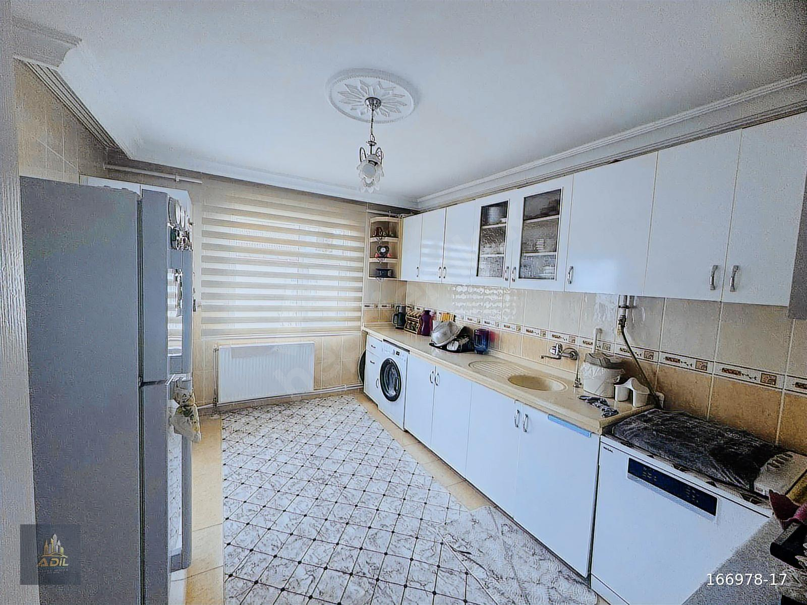 ADİL EMLAK'TAN ULUKENT MAHALLESİNDE İÇİ YAPILI DAİRE