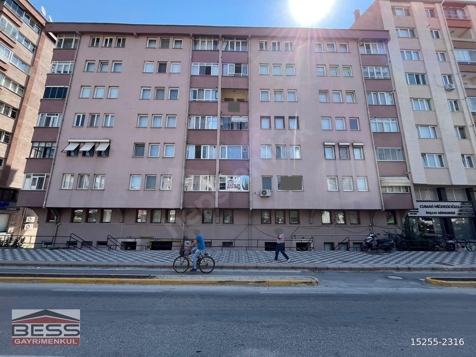 BESS'DEN VALİ ALİ FUAT GÜVEN BULVARI ÜZERİ SATILIK 3+1 DAİRE