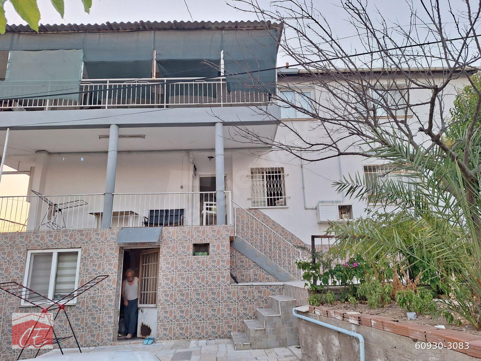 SABRİ CENGİZ EMLAK BORNOVA ATATÜRK MAH 3 KATLI DAİRE KOMPİLE SATILIK
