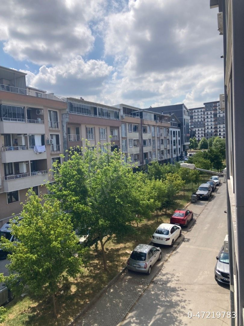 SAHİBİNDEN HARİKA KONUMDA ARA KAT DAİRE