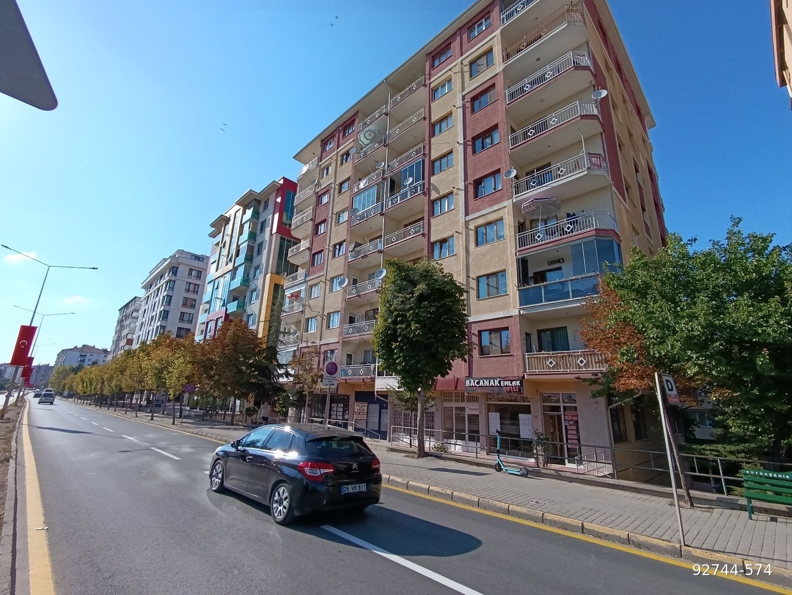 ESKİŞEHİR ODUNPAZARI BELEDİYESİ KARŞISINDA BULVAR ÜZERİ UYGUN FİYATLI MANZARALI 3+1 SATILIK DAİRE