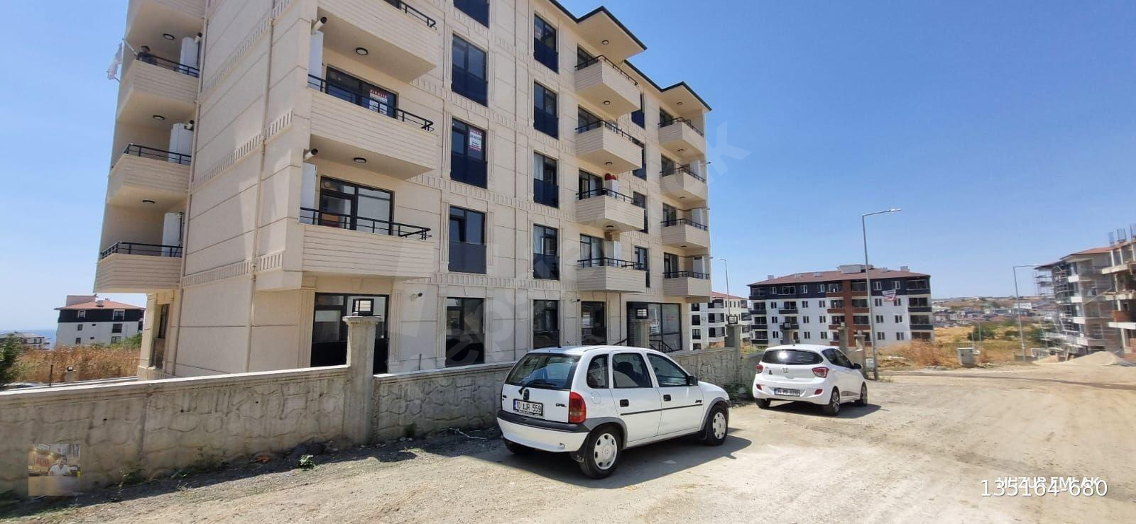 HUZUR EMLAK'TAN YENİ BELEDİYE YAKININDA ARAKAT KİRALIK 1+1 DAİRE