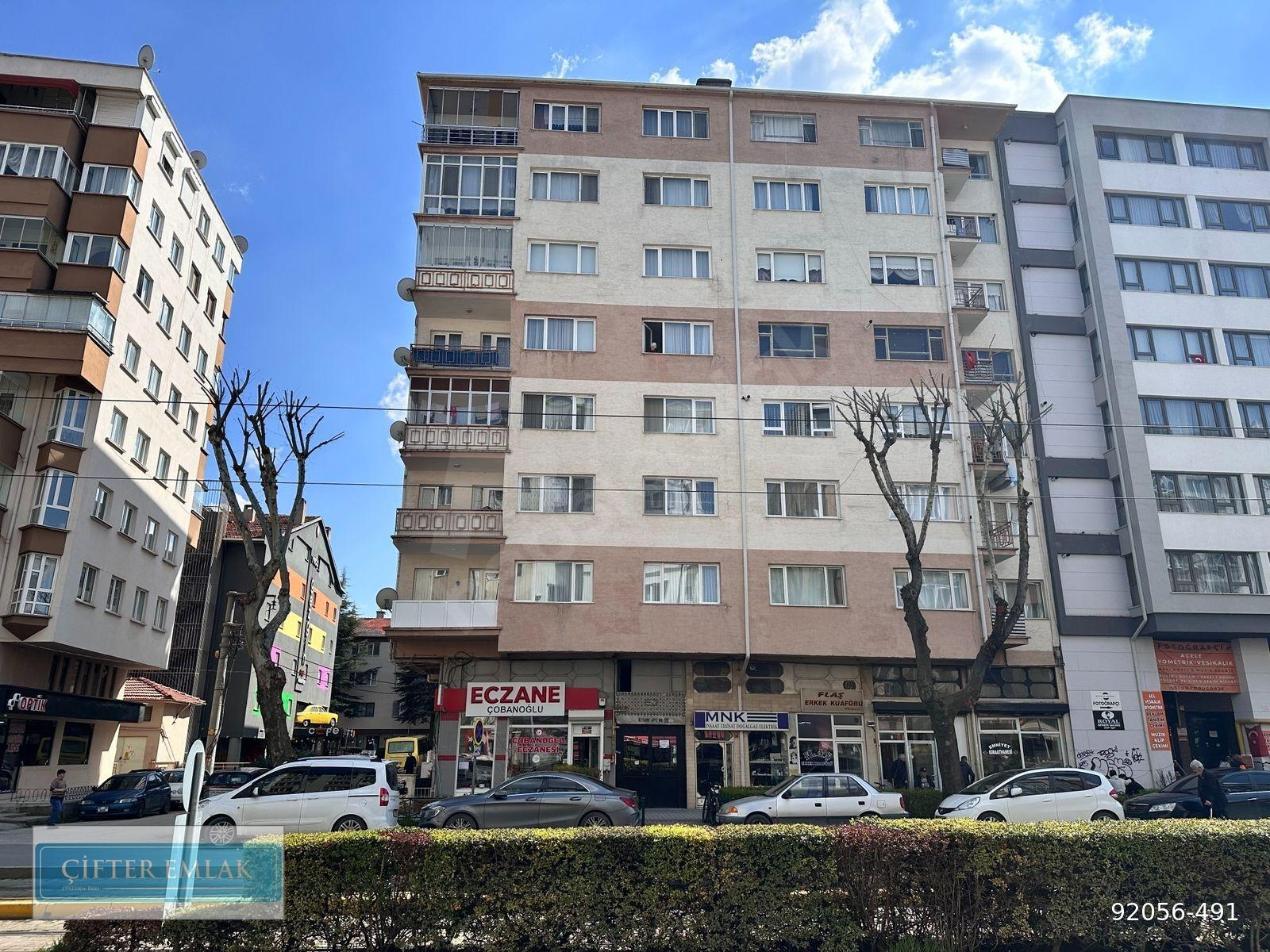 ÇİFTER EMLAK'TAN ÖĞRETMENLER CADDDESİNDE KİRALIK 3+1 DAİRE
