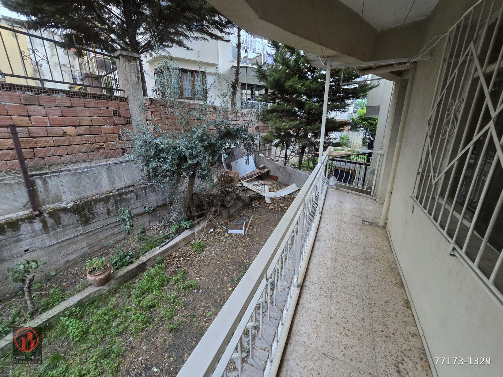 BALÇOVA EĞİTİM MAHALLESİNDE OTOBANA ÇOK YAKIN SATLIK 1+1 DAİRE