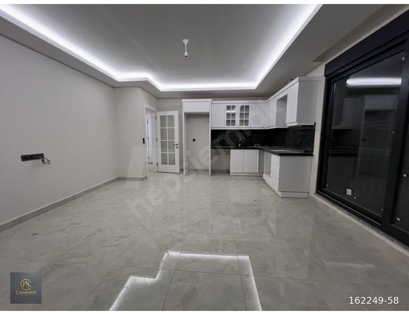 ALANYA MAHMUTLARDA MERKEZİ KONUMDA KİRALIK 2+1 DAİRE