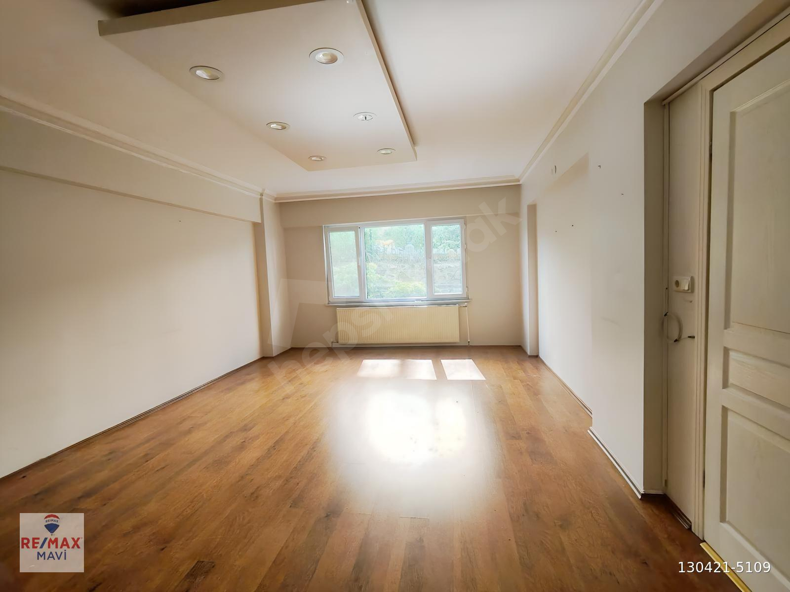 RE/MAX MAVİ'DEN KORUCUK MERKEZDE SİTE İÇERİSİNDE SATILIK DAİRE