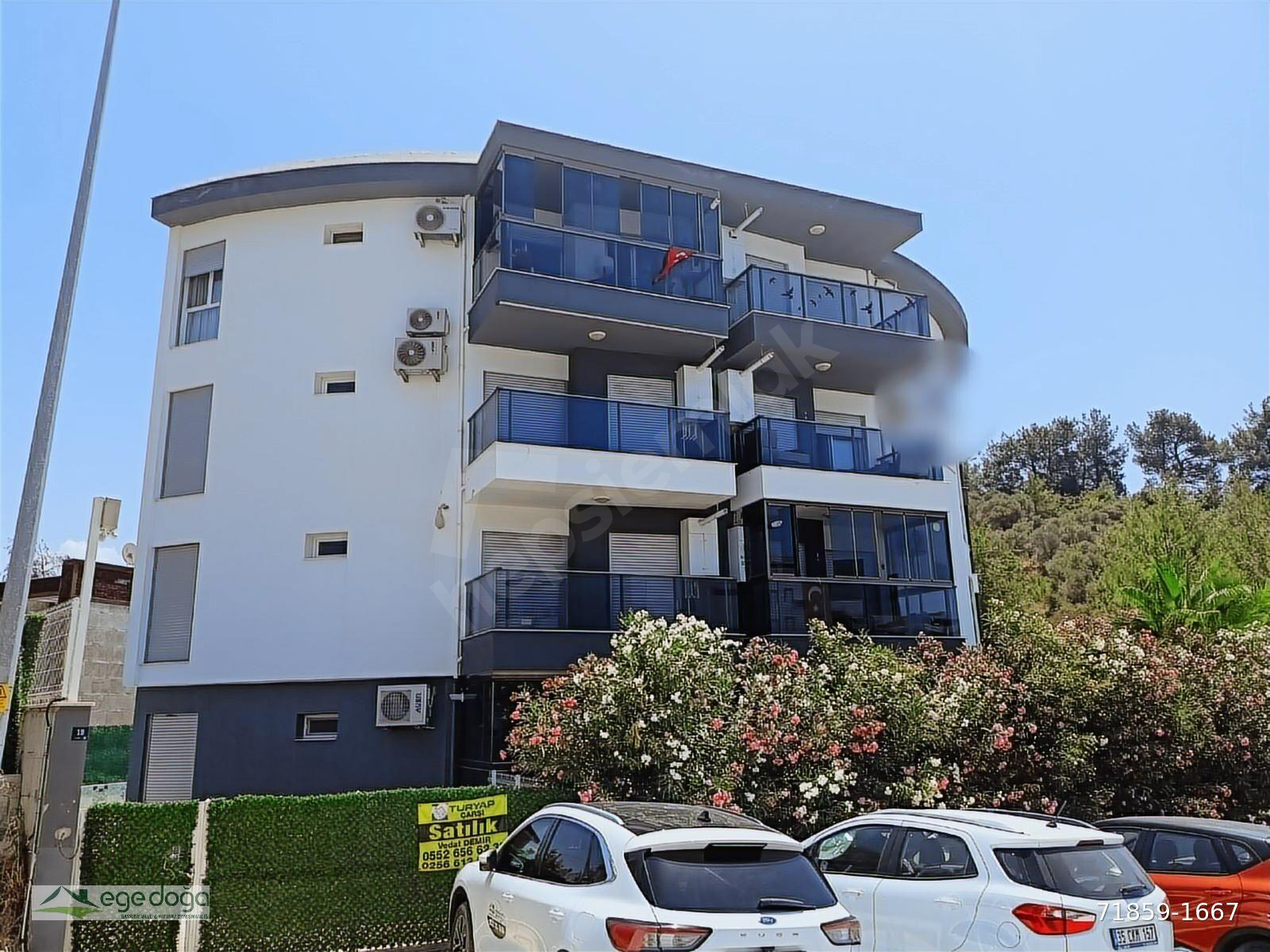 KUŞADASI'NDA HAVUZLU GÜVENLİKLİ SİTEDE DOĞALGAZLI 1+1 DAİRE