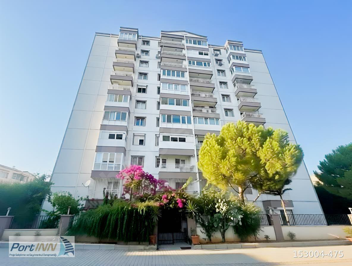 BORNOVA EVKA 3 METRO KARŞISI 3+ 1 ARAKAT GENİŞ DAİRE
