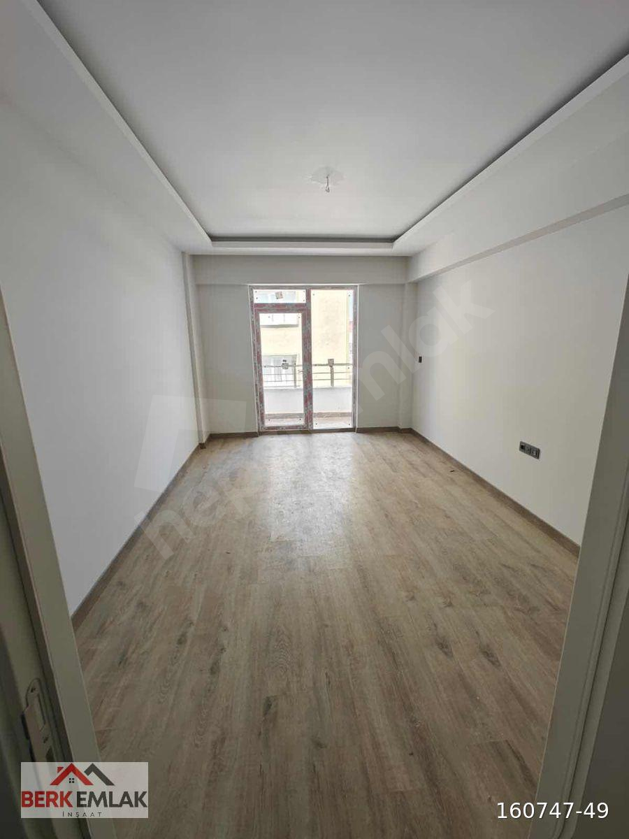 CARREFOUR CİVARI SIFIR 4+1-170 m²-TERAS BALKON-OTOPARK-SATILIK