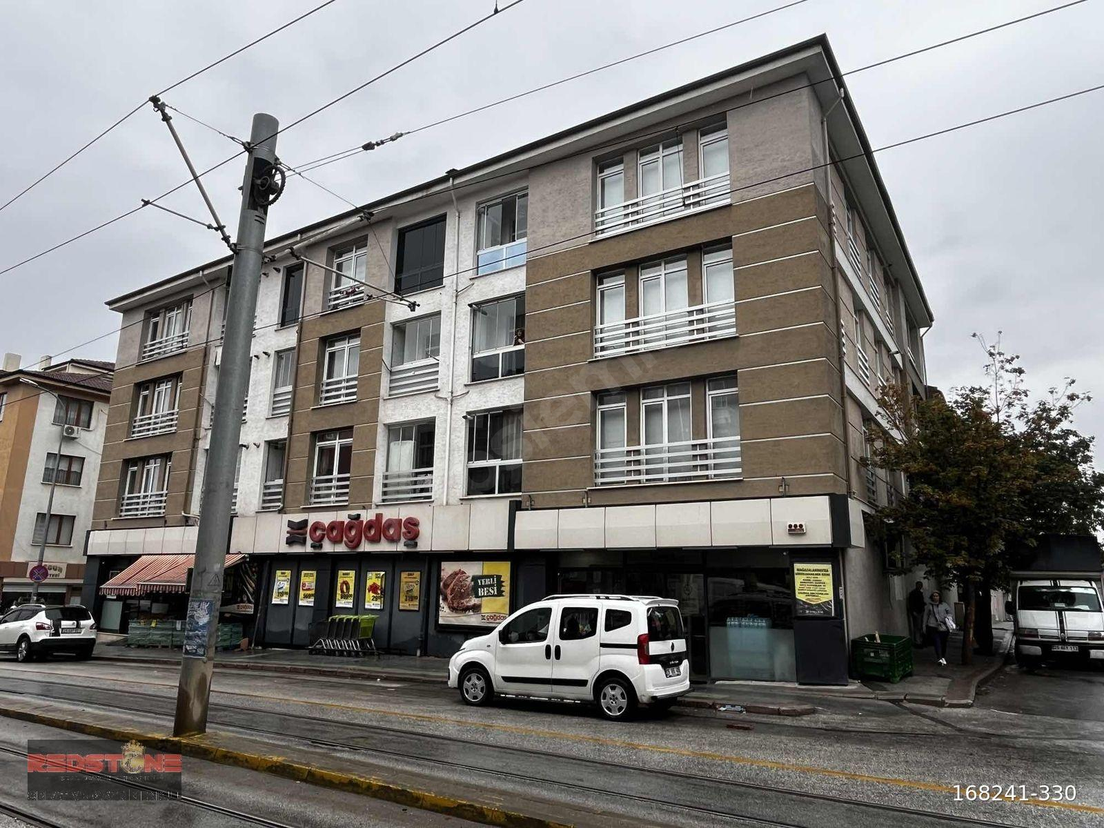Büyükdere Mah Halk Caddesi Üzeri Satılık Ara Kat 2+1 Daire