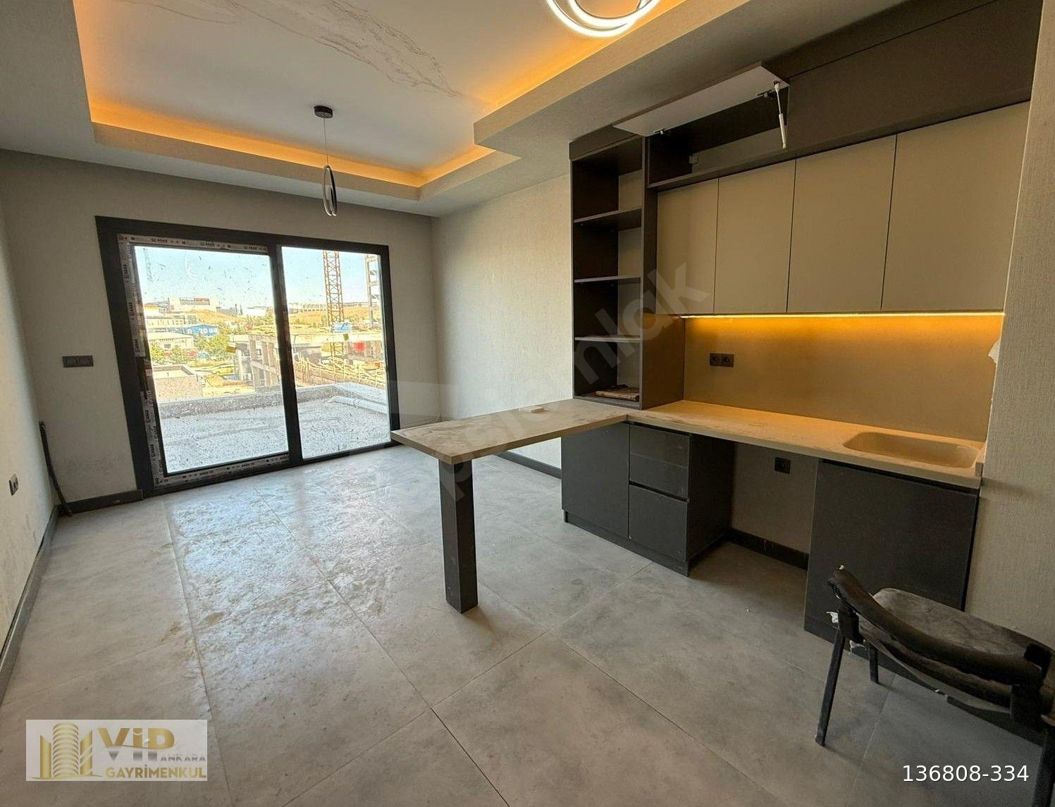 KAZAN BOSS SARAY'DA SATILIK 1+1 FIRSAT DAİRE