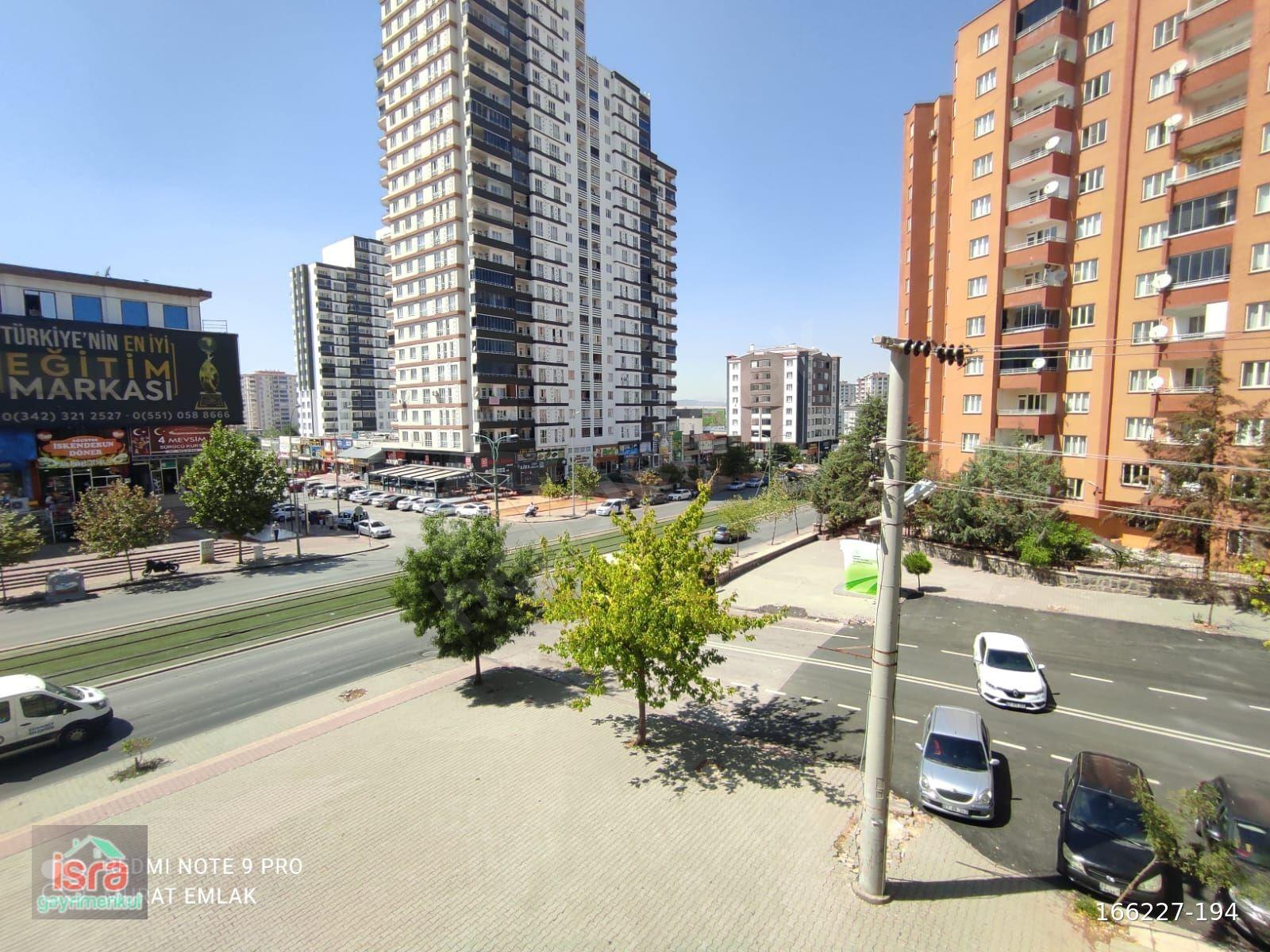 *G.ANTEP ŞAHİNBEY KARATAŞ MAH TRAMWAY YOLUNDA KİRALIK 3+1 DAİRE