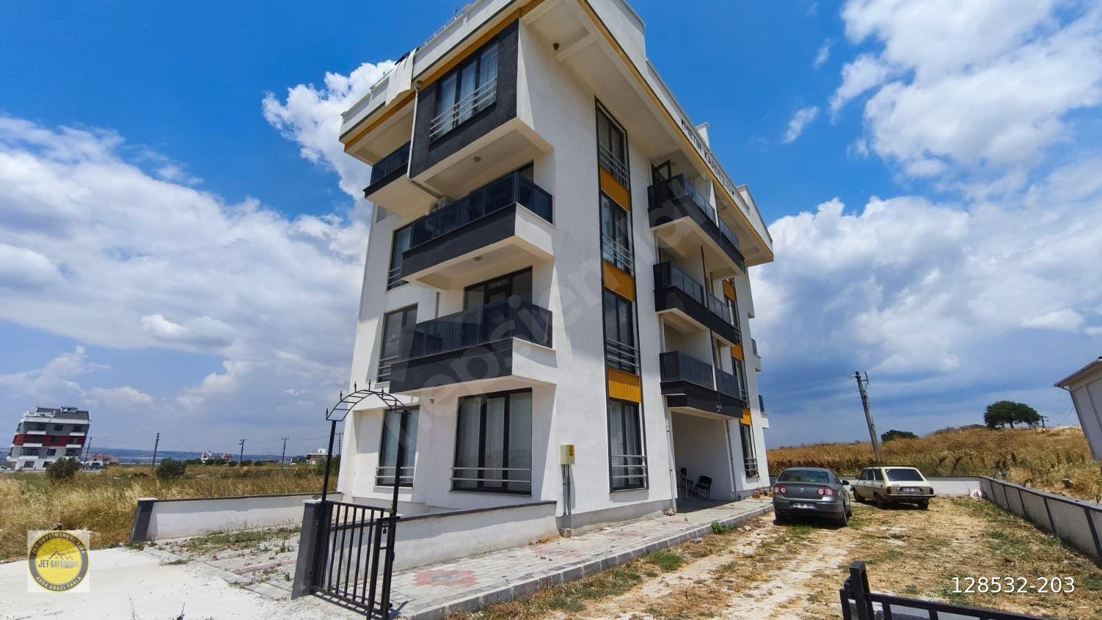 LAPSEKİ DALYAN'DA 2+1 KİRALIK DOĞALGAZLI FIRSAT DAİRE!
