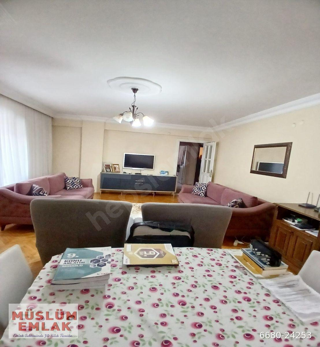 MÜSLÜM EMLAKTAN MERKEZDE 3+1 DAİRE