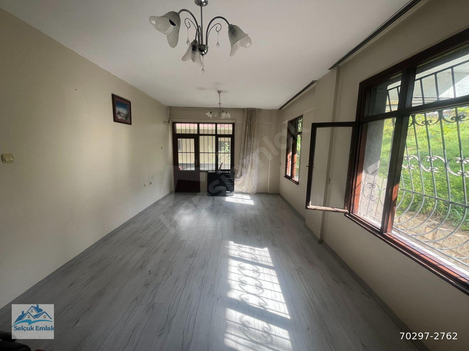 Kayacıkta 3+1,130m²,Bahçeli Bina,Yüksek Giriş Kiralık Daire