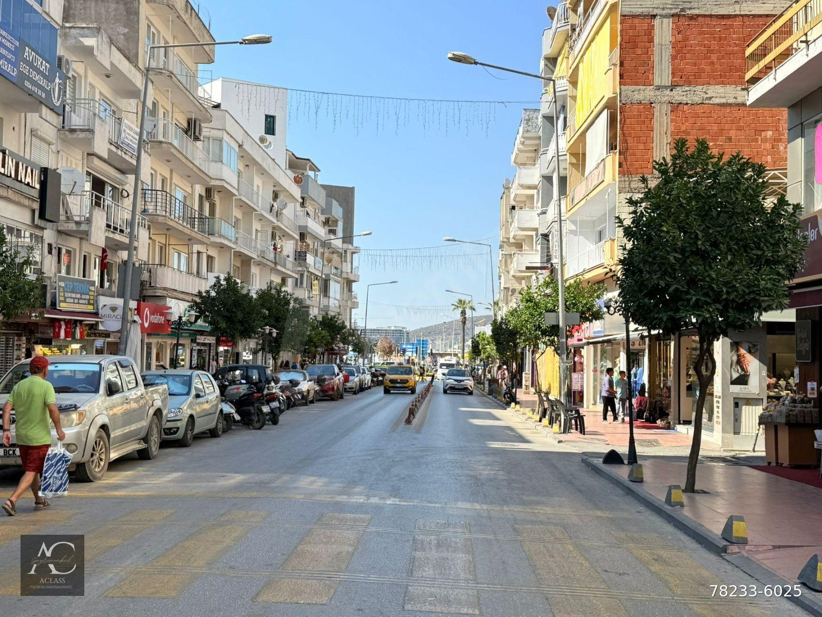 ACLASS'dAN ŞEHRIN TAM MERKEZINDE SAHILE 100 M-FULL ESYALI SATILIK FIRSAT DAİRE