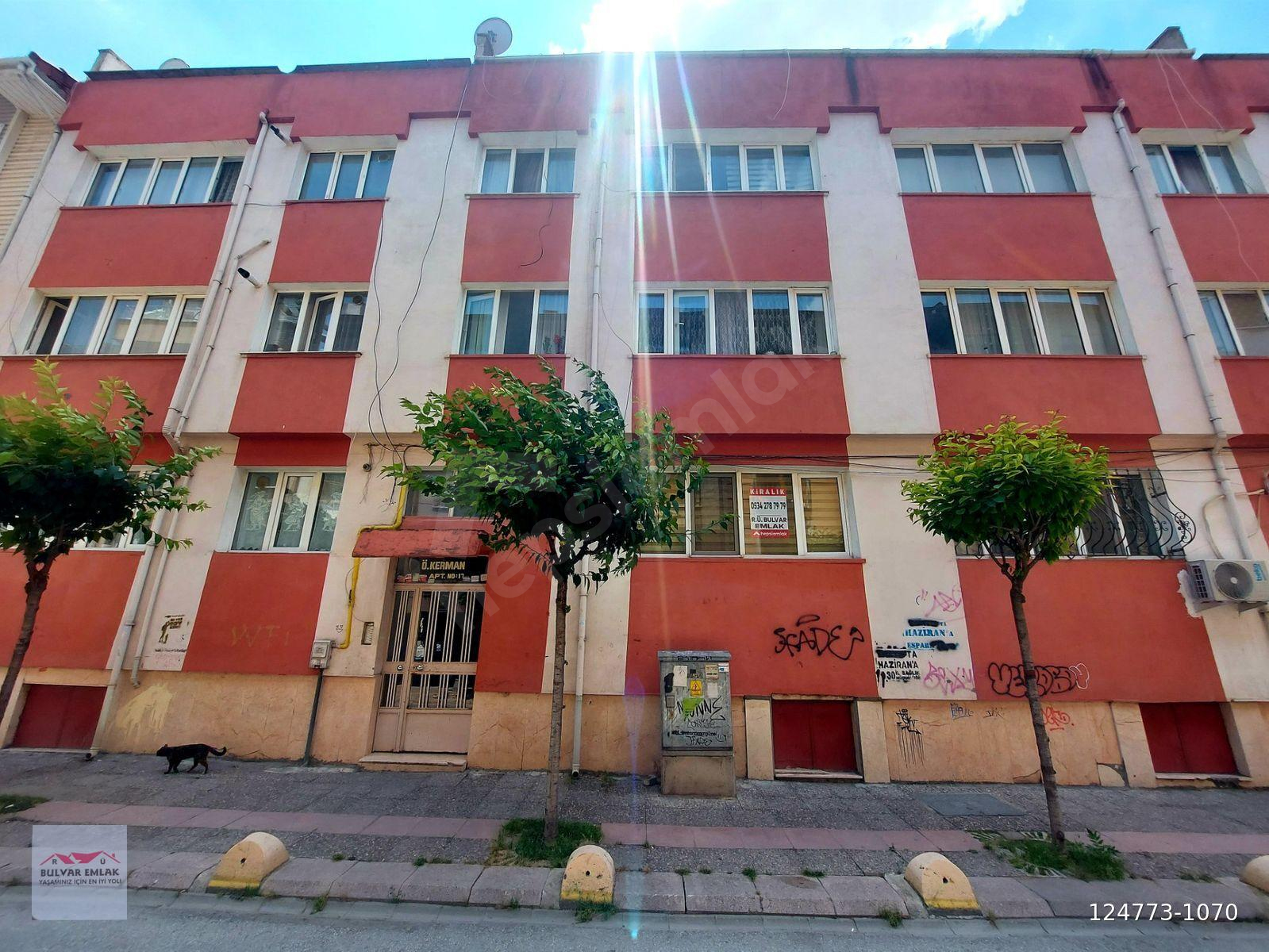 HOŞNUDİYE MAH. MÜKEMMEL KONUMDA EŞYALI 2+1 KİRALIK DAİRE
