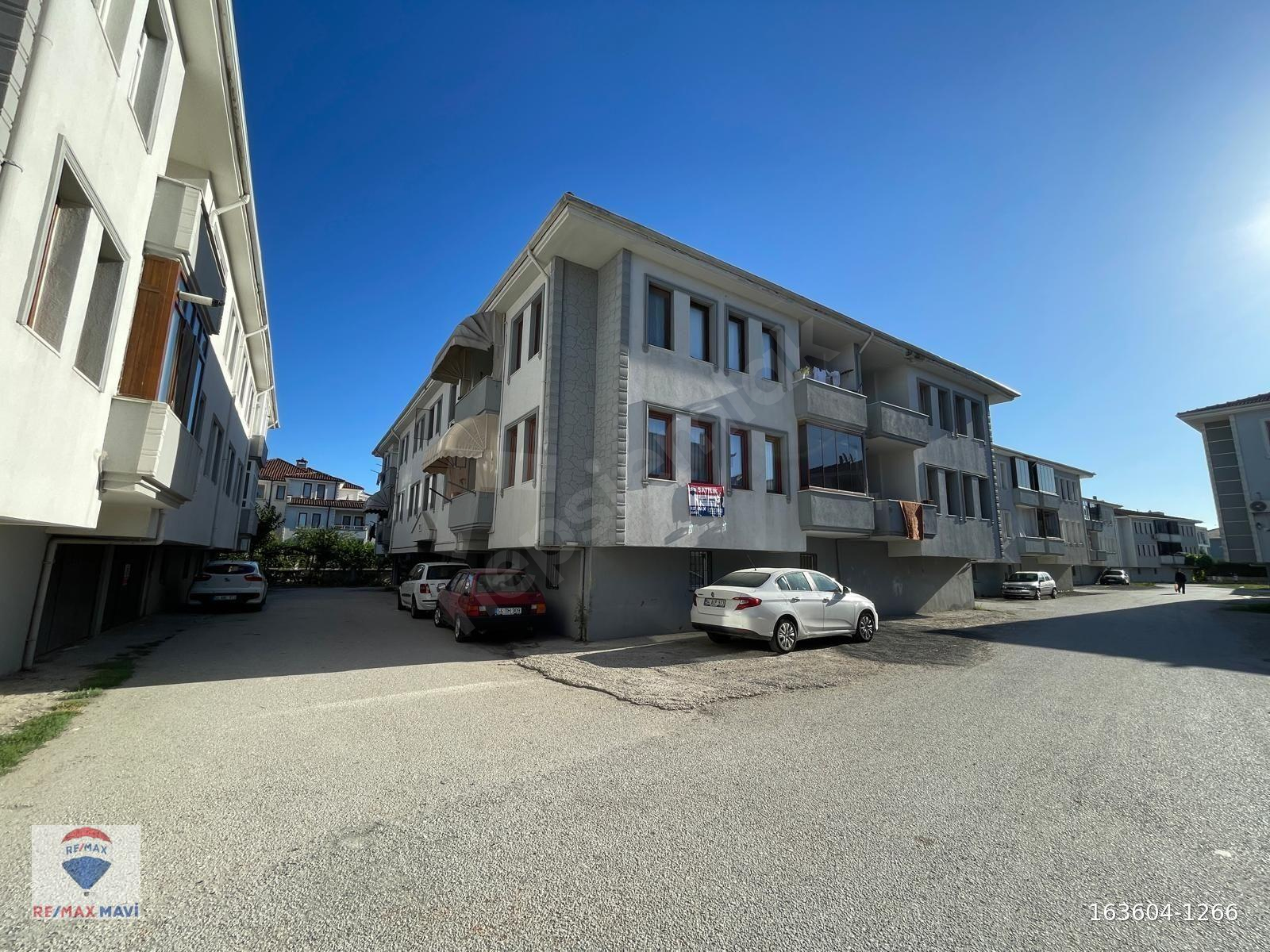 REMAX MAVİ'DEN SERDİVAN VATAN'DA GARAJLI SİTE İÇİ 3+1 DAİRE