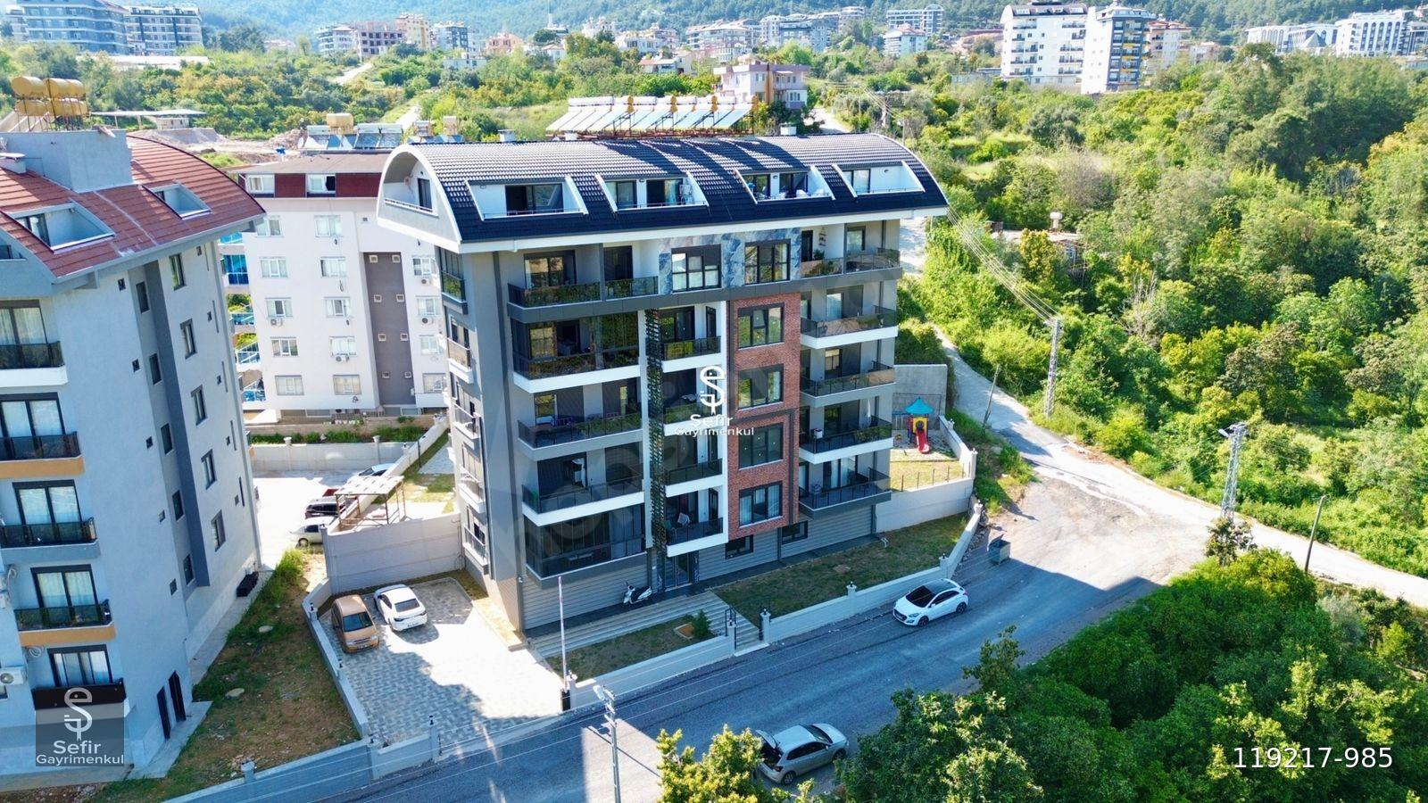 ALANYA ÇIPLAKLI'DA DOĞA MANZARALI 3+1 DUBLEX GENİŞ SATILIK DAİRE