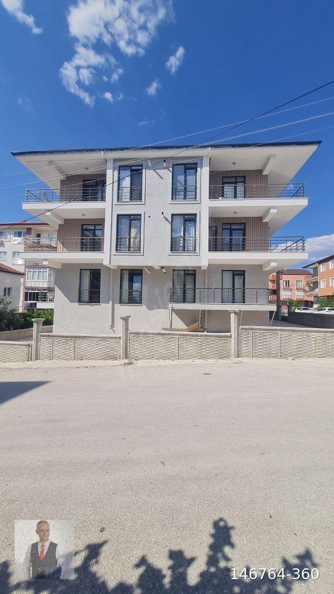 AYDINLIKEVLER MAHALLESİNDE ARA KAT SIFIR ASANSÖRLÜ 3+1 DAİRE