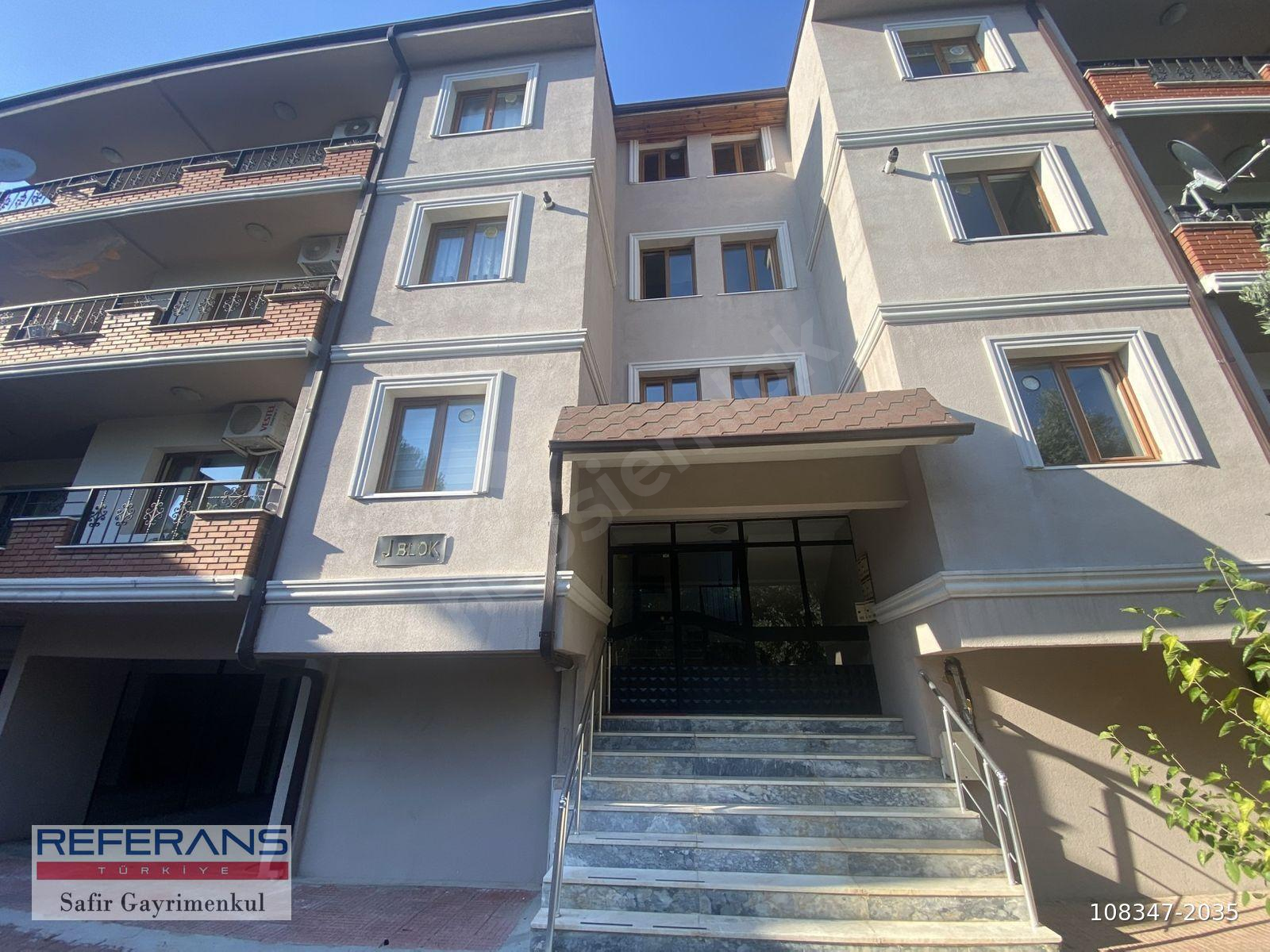RT Safir Gm’den Çamlıca’da Doğa manzaralı kiralık 3+1 Daire