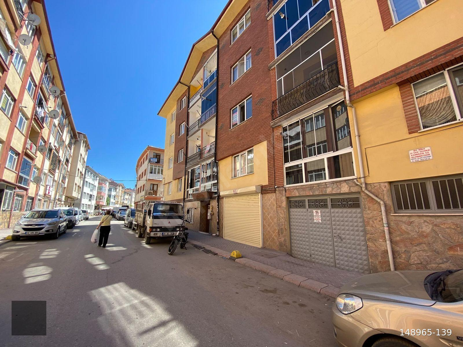 ÇIRAĞAN EMLAK'TAN BAHÇELİEVLER MAHALLESİ CADDE YAKINI 3+1 DAİRE