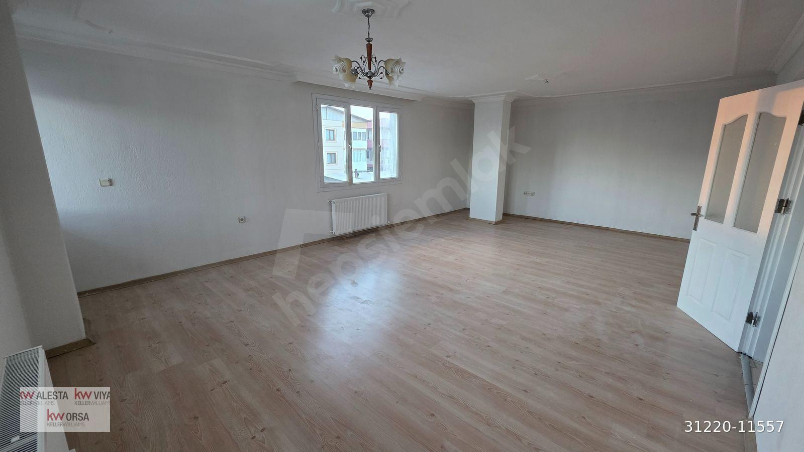 Bornova Karacaoğlanda Asansörlü Masrafsız Balkonlu Kiralık Daire