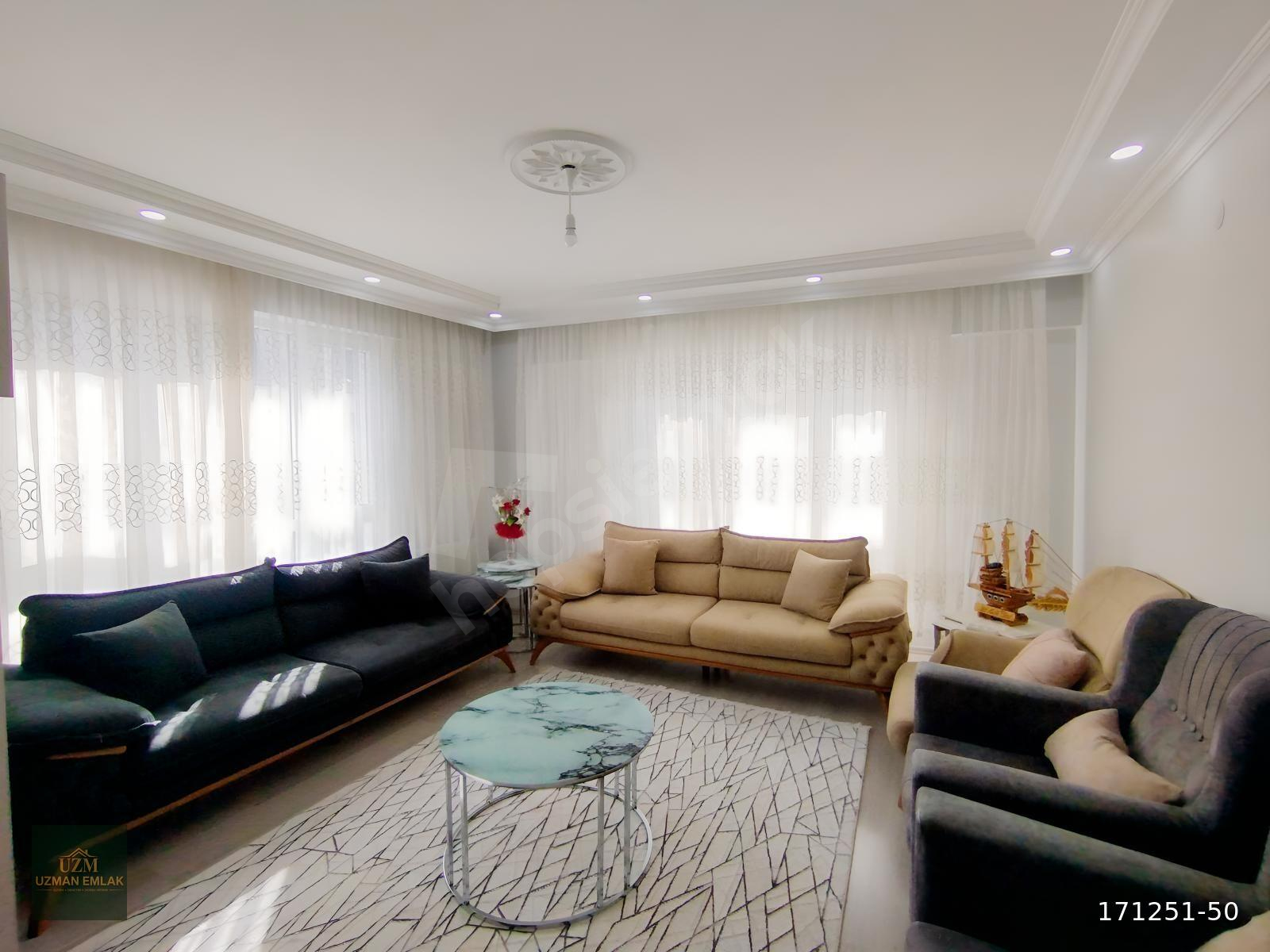 ESENLİ CADDESİ ÜZERİ 125m2 KÖŞE BAŞI ASANSÖRLÜ 3+1 DAİRE