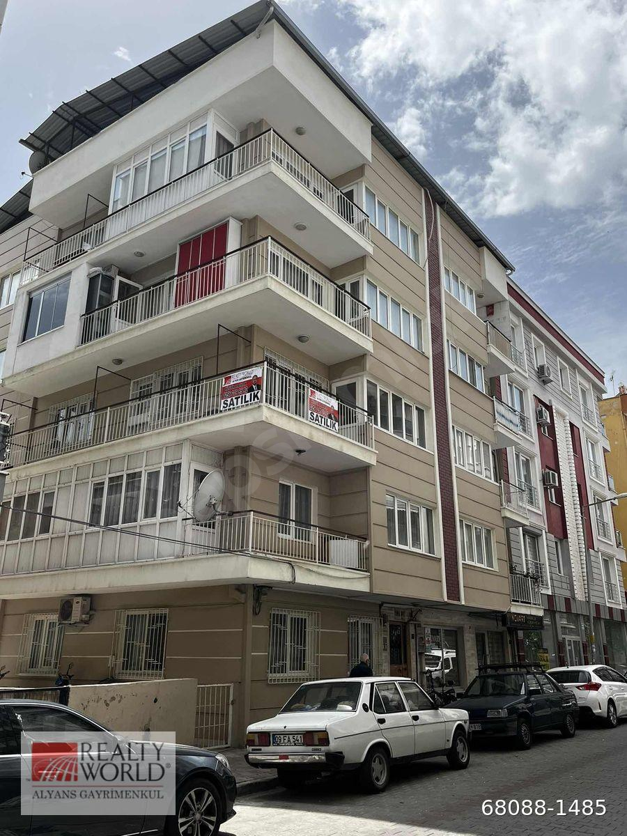 REALTY WORLD ALYANSTAN MEŞRUTİYETTE SATILIK 2+1 DAİRE