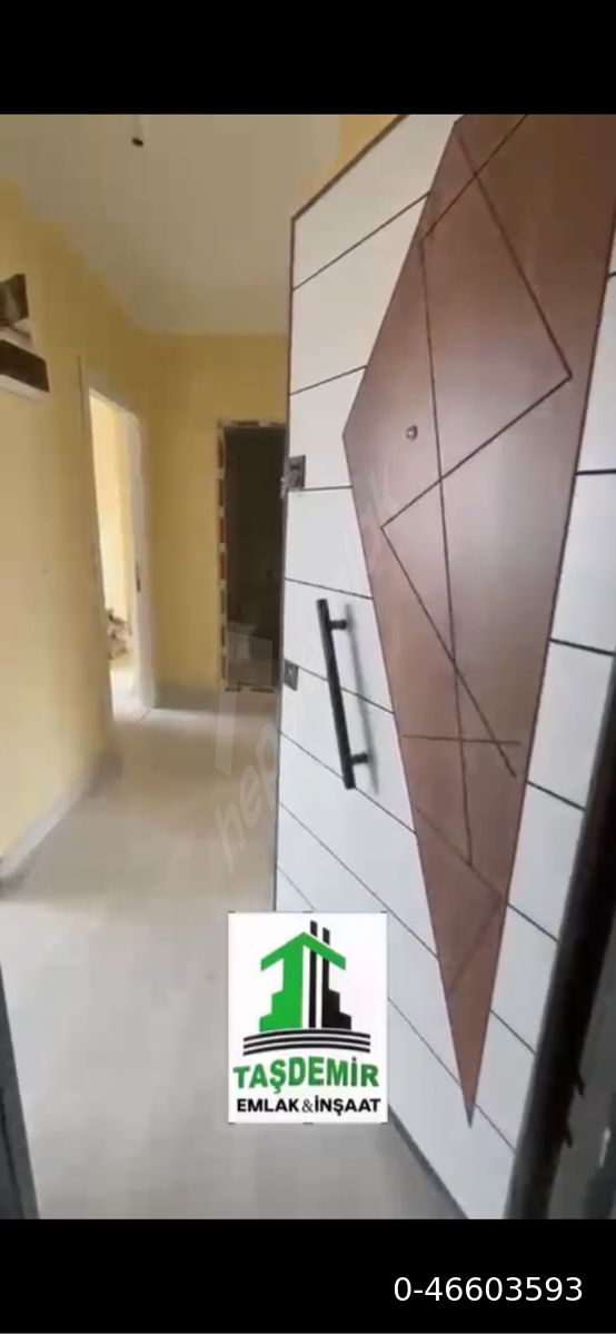 POLIS OKULUNUN DİBİNDE TERS DUBLEKS ÇİFT BANYO MUTFAKLI 2 BAĞIMSIZ GİRİŞ İÇDEN MERDİVEN SIFIR