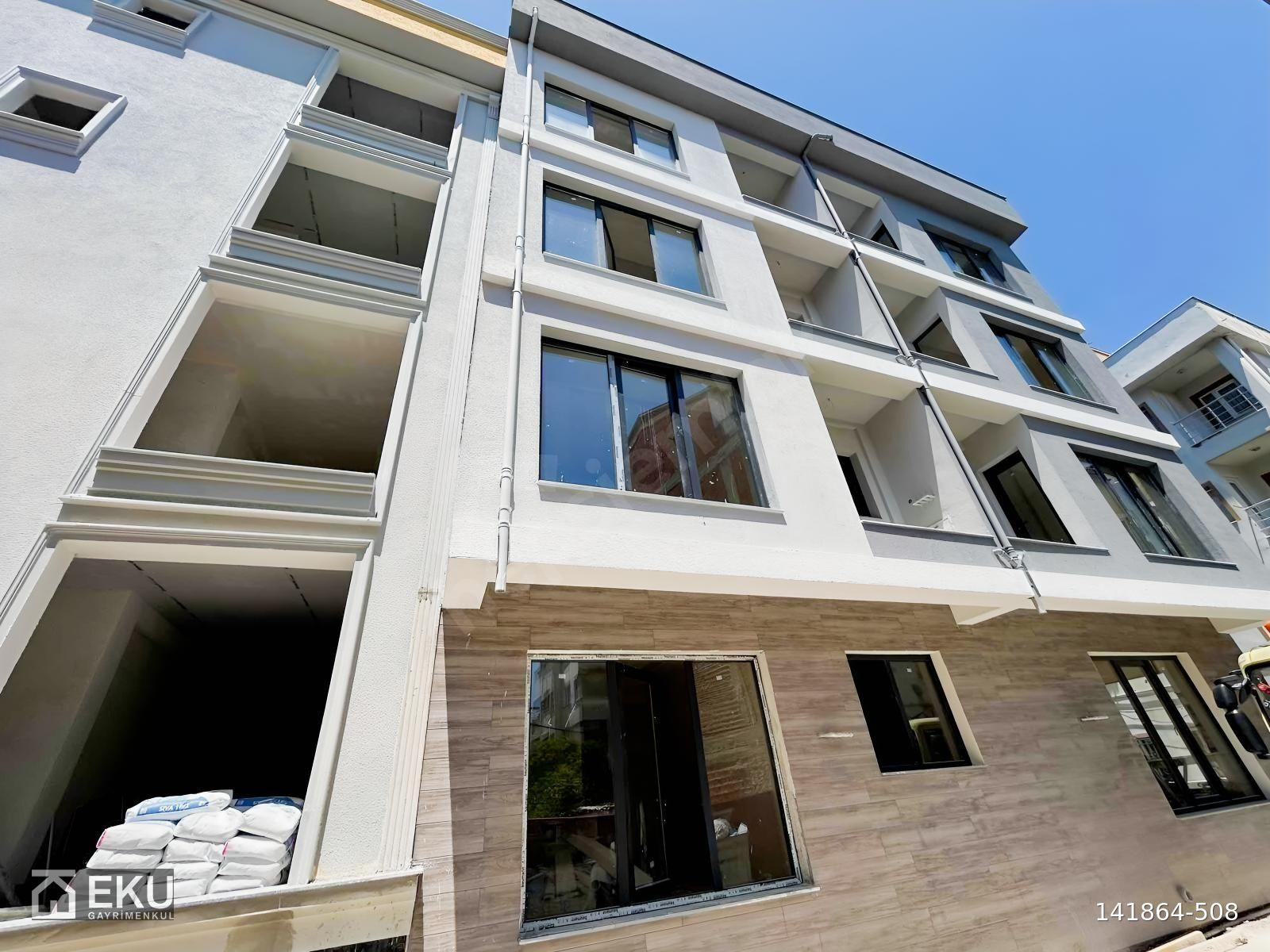ACİL KUŞADASI MERKEZ DENİZE 200 METRE MESAFEDE SATILIK 2+1 DAİRE