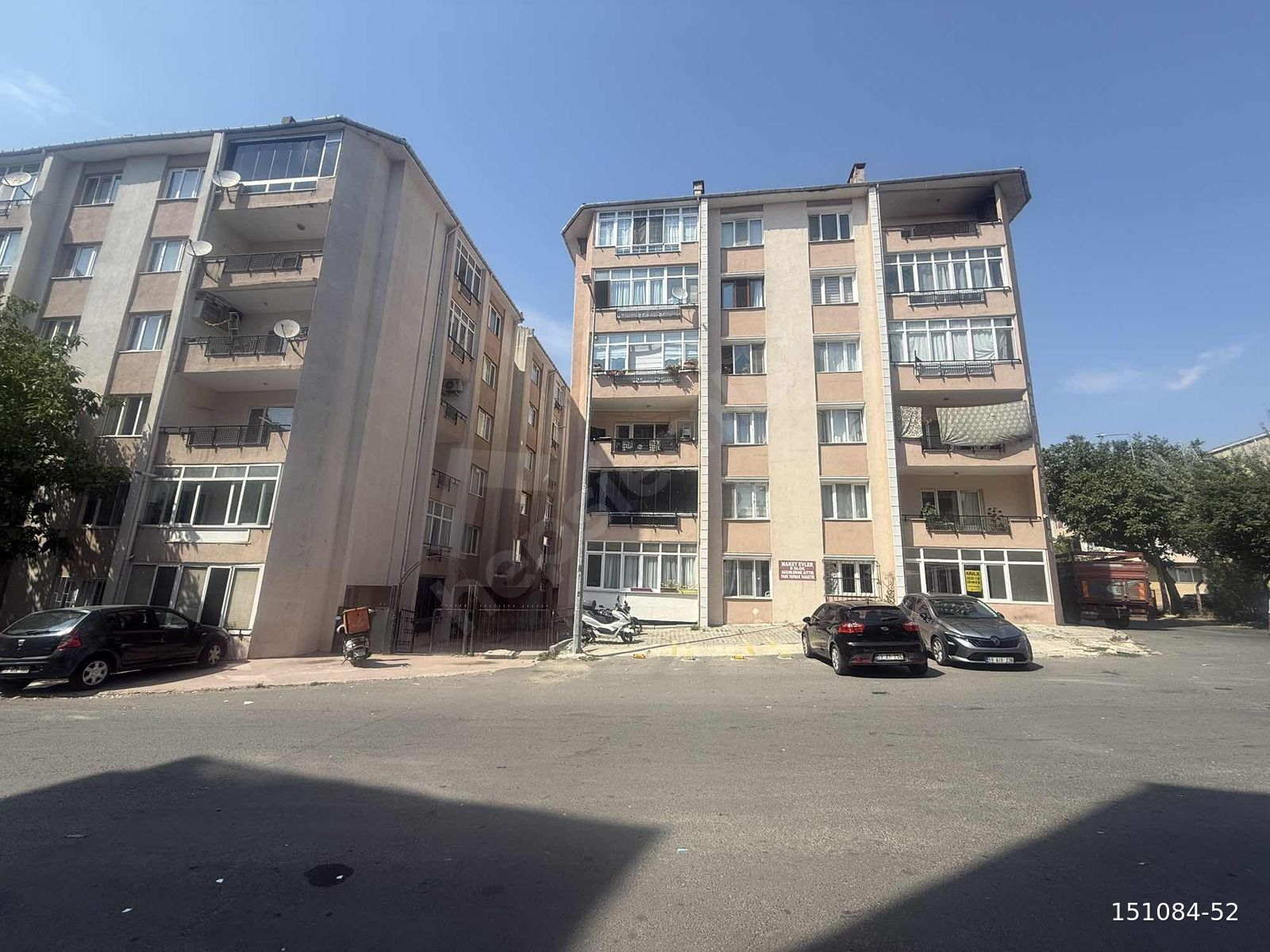 NUSRATIYE MAH MAKET EVLER 3+1