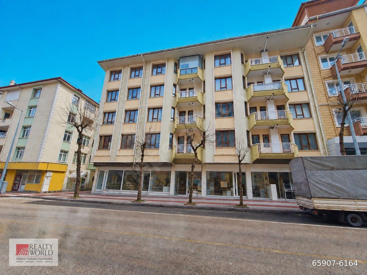 YAYLA MAHALLESİ'NDE 3+1 GENİŞ KİRALIK DAİRE