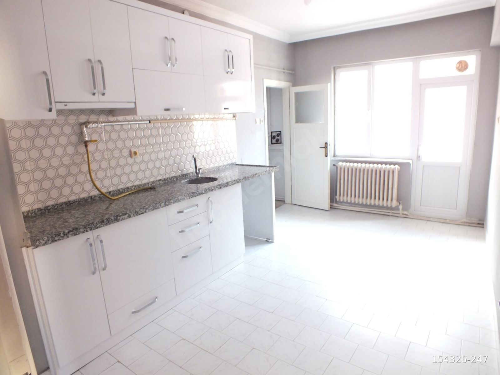 ÖZDOĞANLAR KAVŞAGININ HEMEN ÜSTÜNDE 4.KAT 3+1 KOMBİLİ 16.000TL