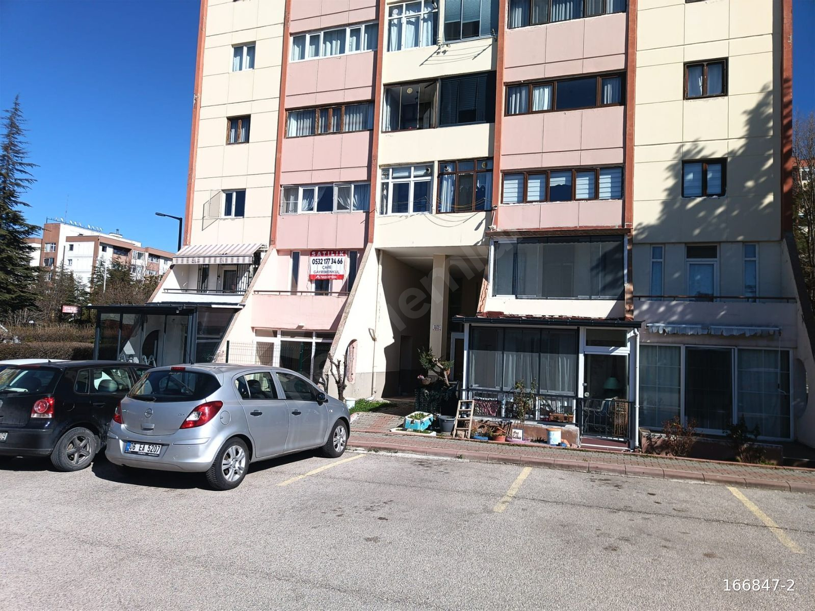 Eryaman-Tunahan Soyak Blok. Bahçeli Giriş Satılık 1+1 daire.