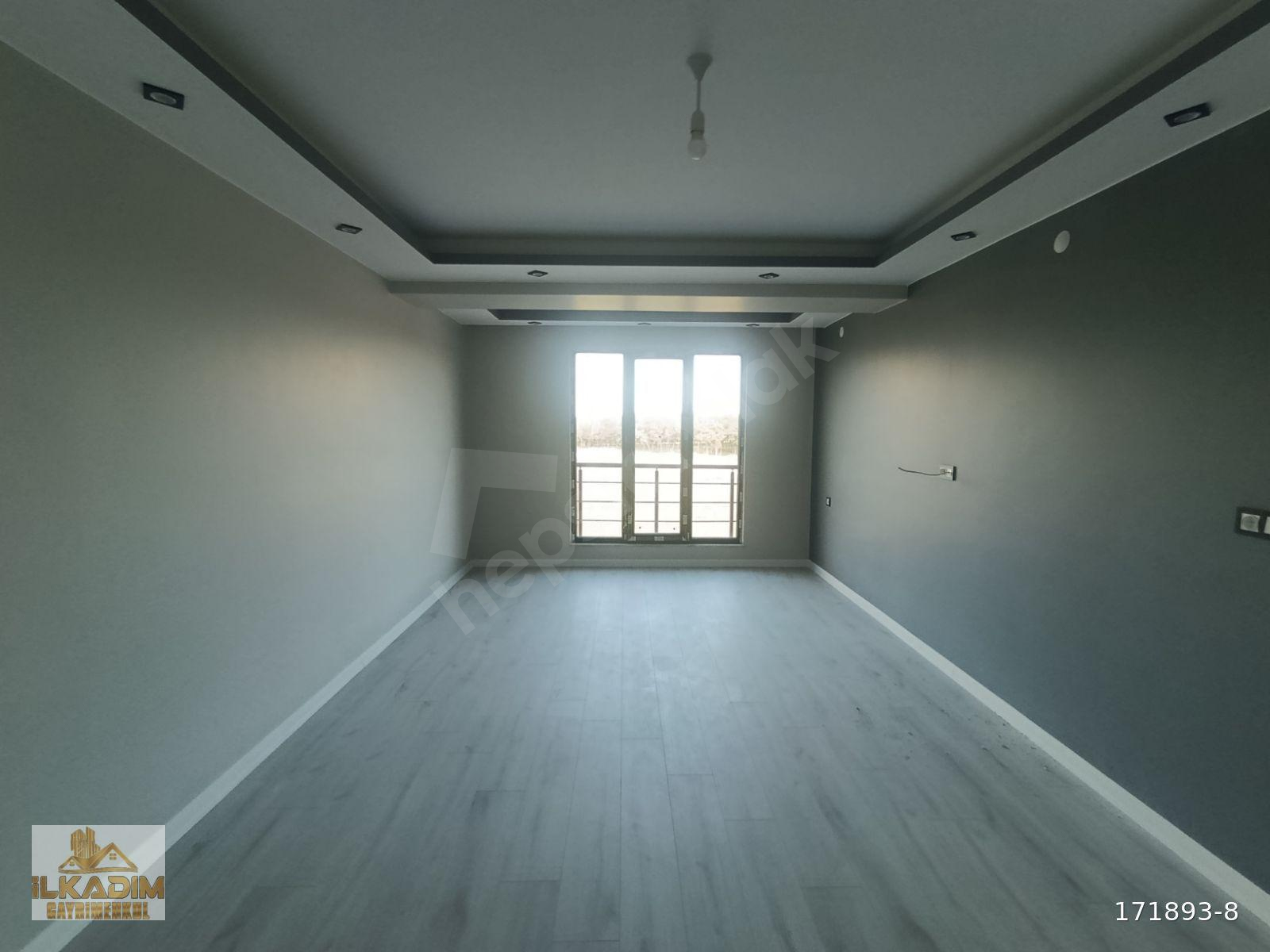 KAPAKLI VATAN MAHALLESİNDE SIFIR KİRALIK GENİŞ 2+1
