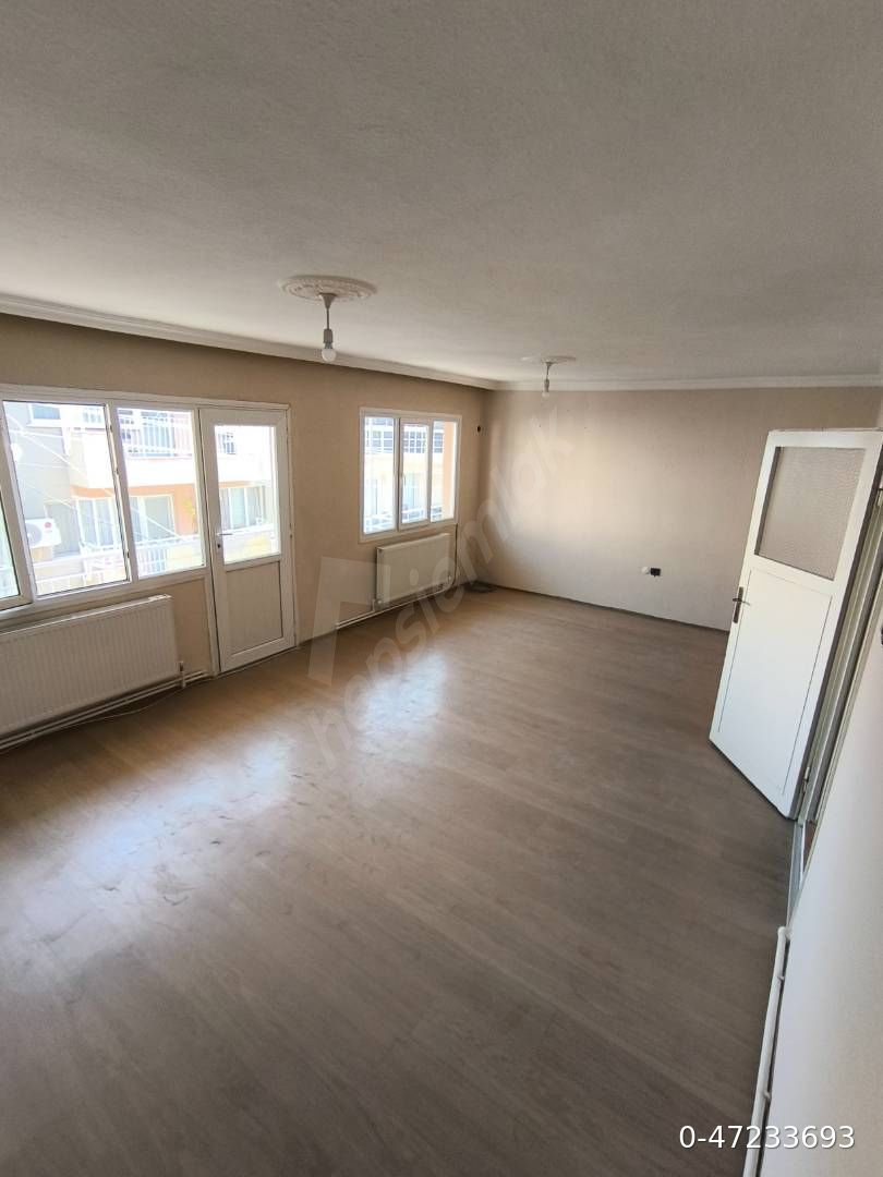 Sahibinden Kiralık / Ara Kat / Bayraklı Adalet Mahallesi'nde / Tadilatlı Daire
