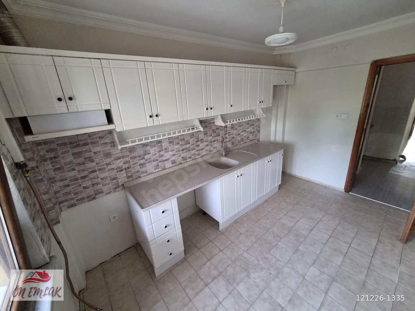 ÖN EMLAK'TAN BURHANİYE MERKEZE YAKIN KİRALIK 2+1 DAİRE!
