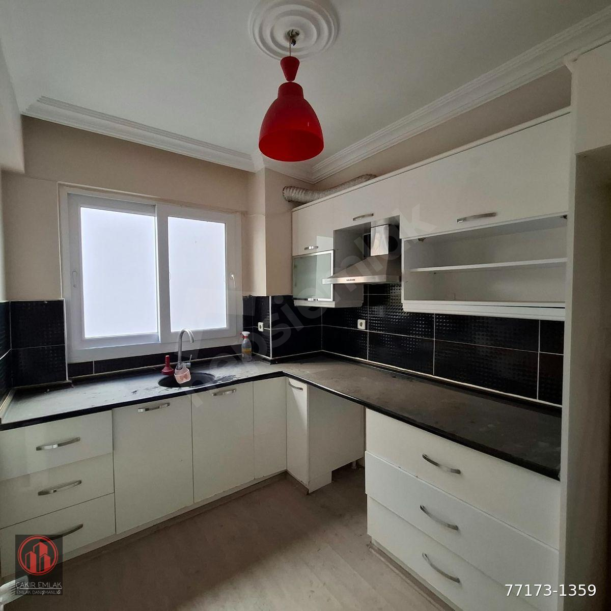 BALÇOVADA DURU PARK VE METROYA ÇOK YAKIN SATILIK 2+1 DAİRE