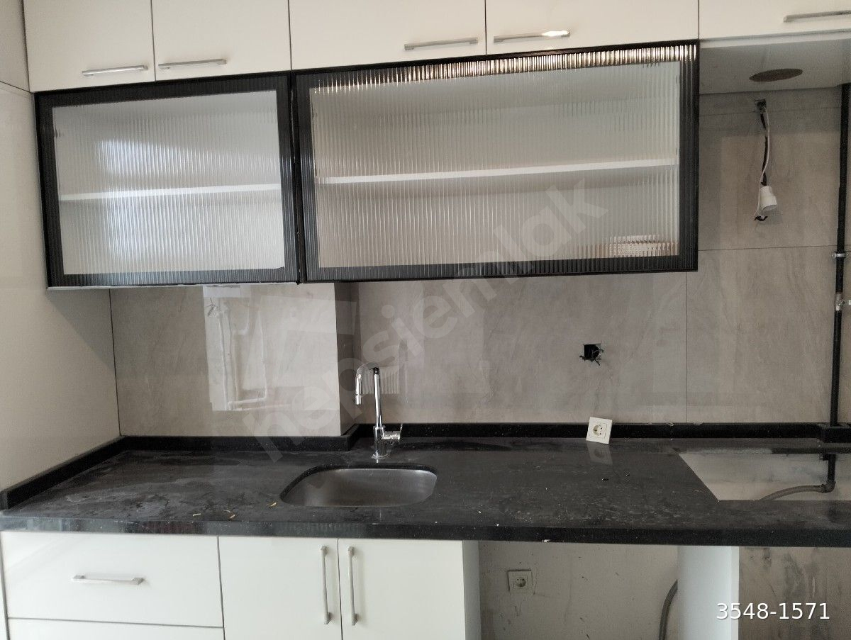 saltık 3+1 çift banyolu kombili 2 kat daire Malazgirt mah. dikmen itfaiye karşısı yeni yapılı